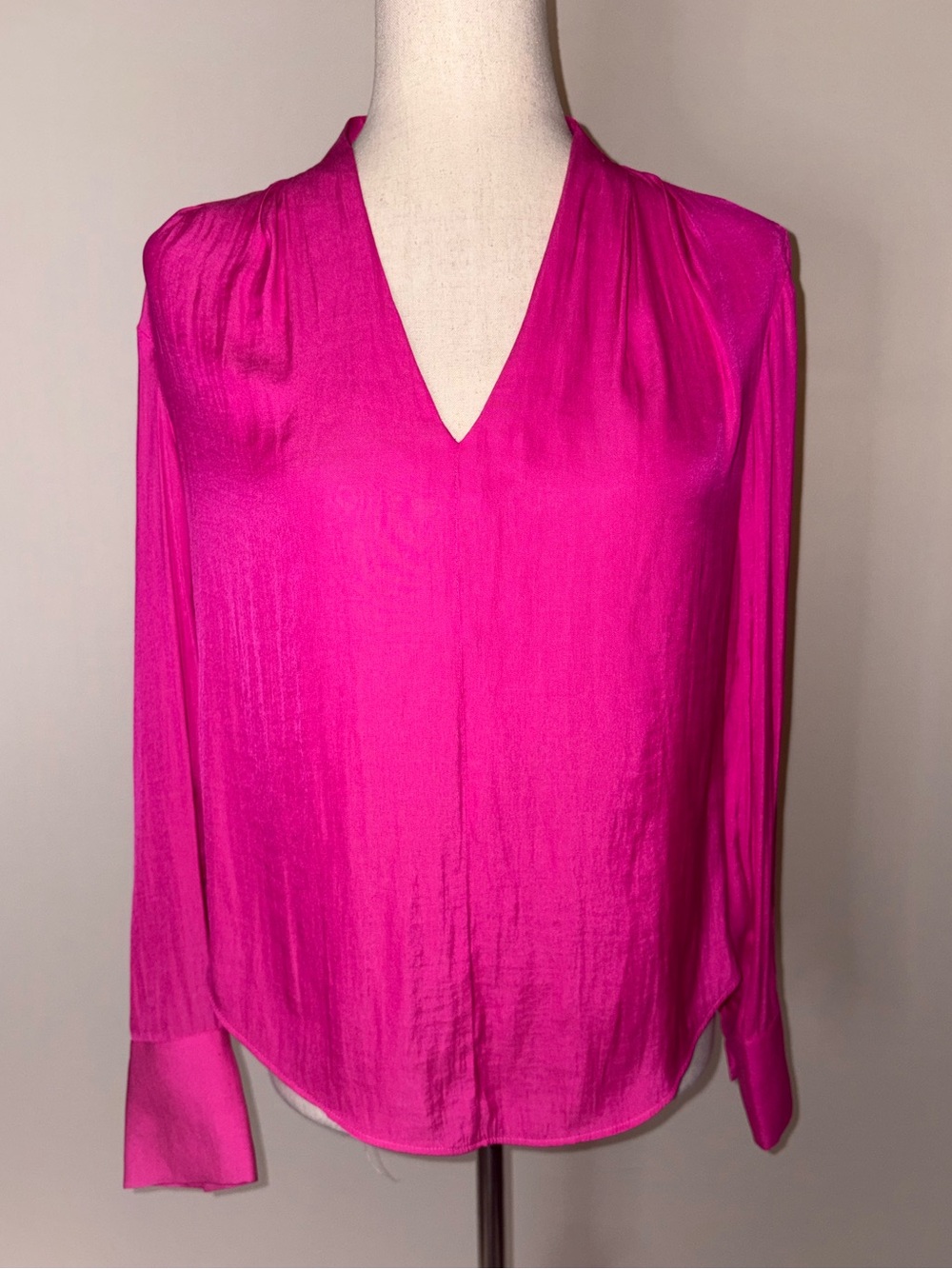 Banana Republic Bright Fuchsia V-Neck Long Sleeve Blouse Size XS New With Tag